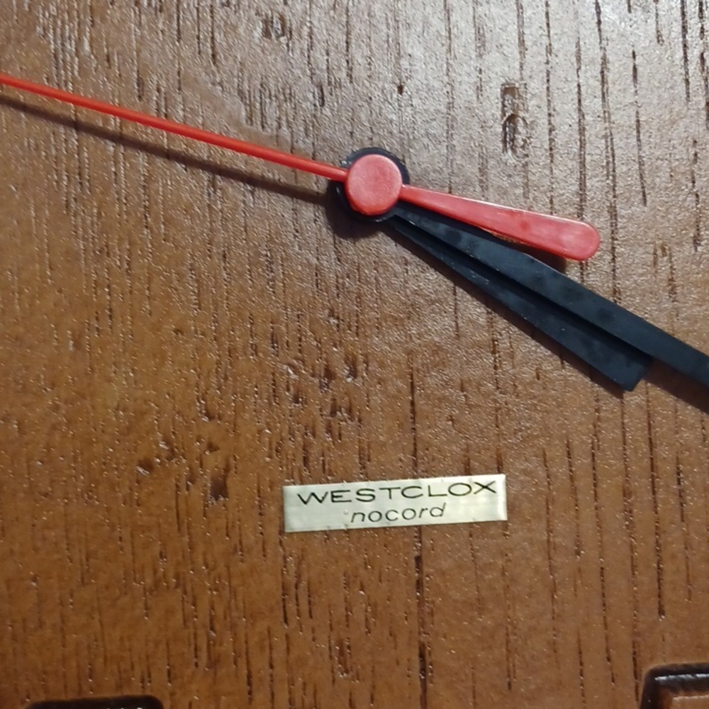Vintage wall clock by Westclox barrel keg clock - Picture 2 of 5